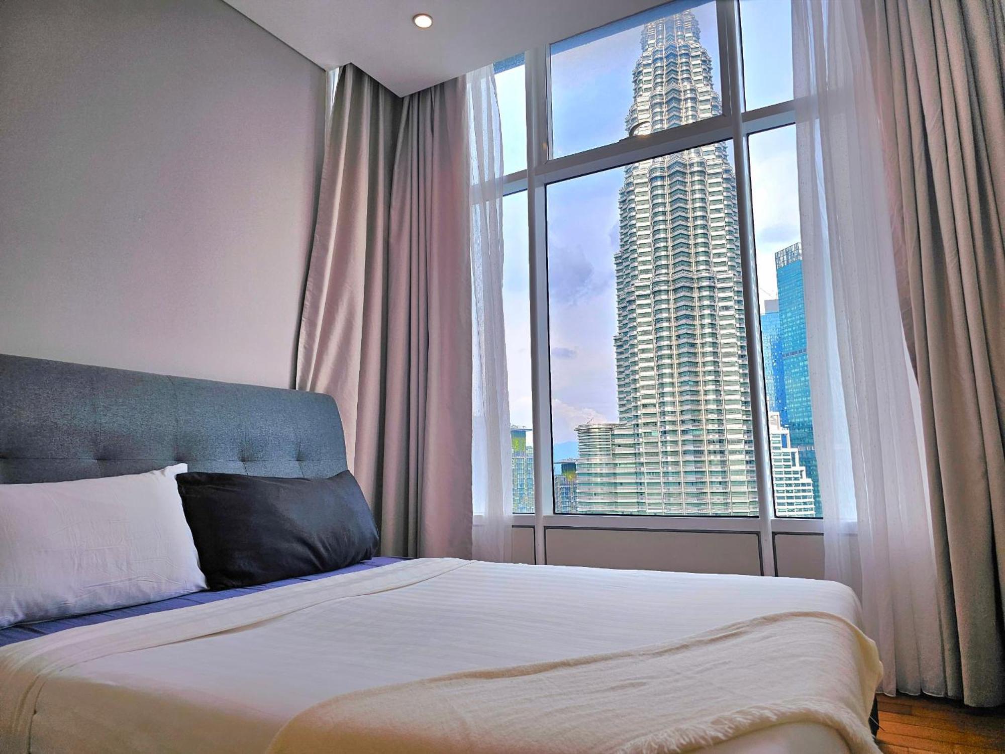 De Apartment Sky At Klcc 쿠알라룸푸르 외부 사진