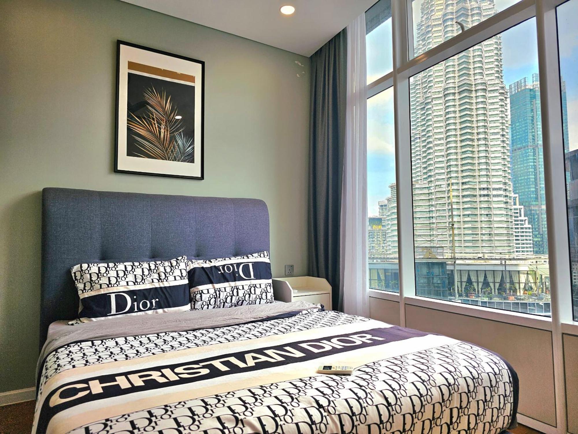 De Apartment Sky At Klcc 쿠알라룸푸르 외부 사진