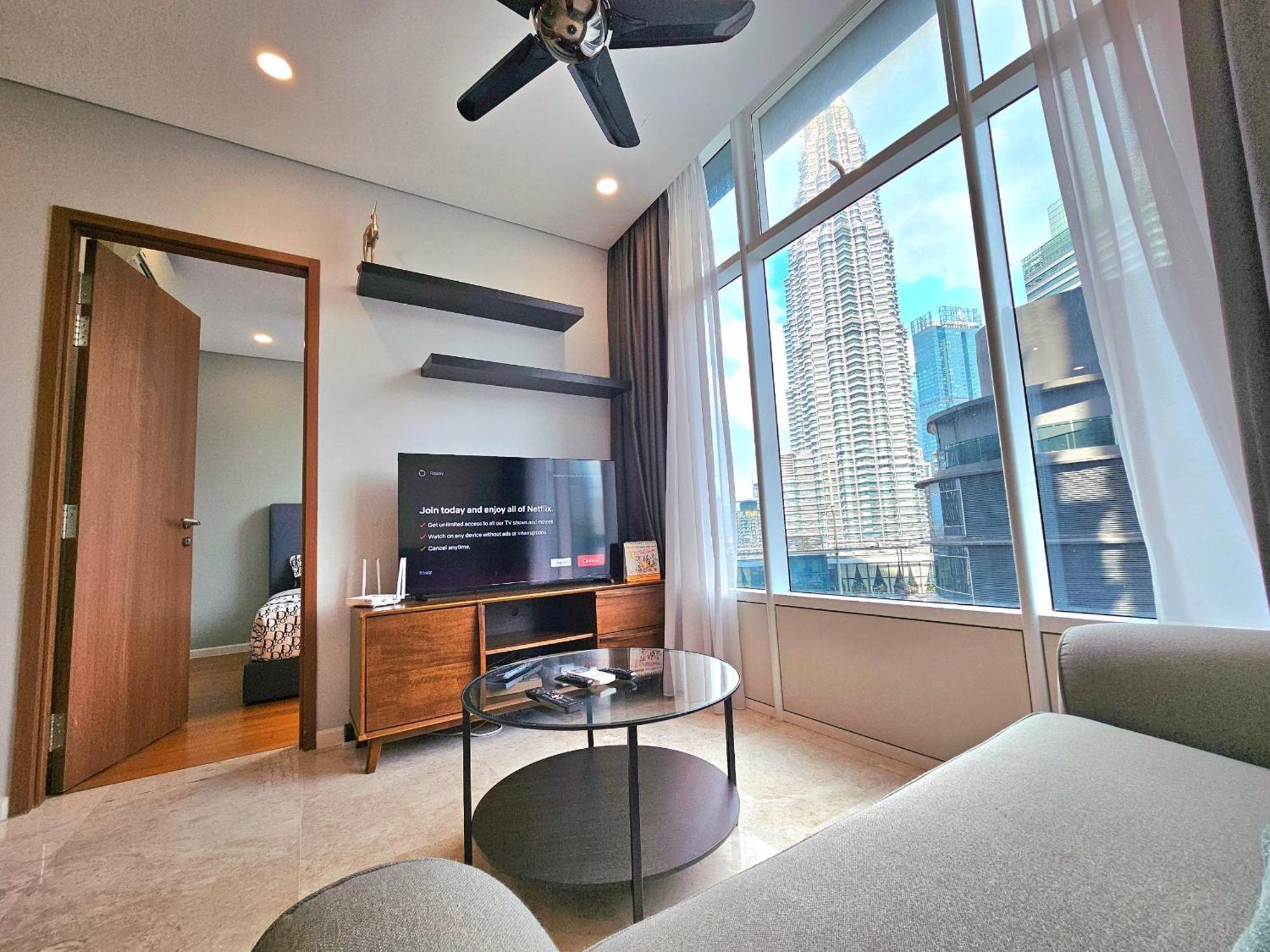 De Apartment Sky At Klcc 쿠알라룸푸르 외부 사진